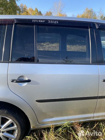 Дверь задняя правая Volkswagen Touran 1