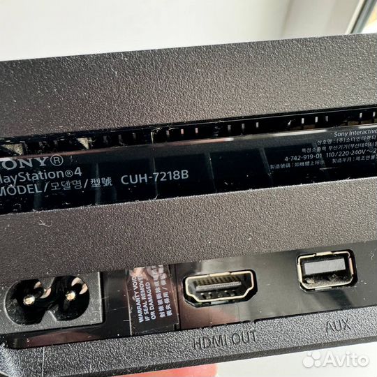 Sony Playstation 4 / PRO 3 rev. / 1000GB + игры