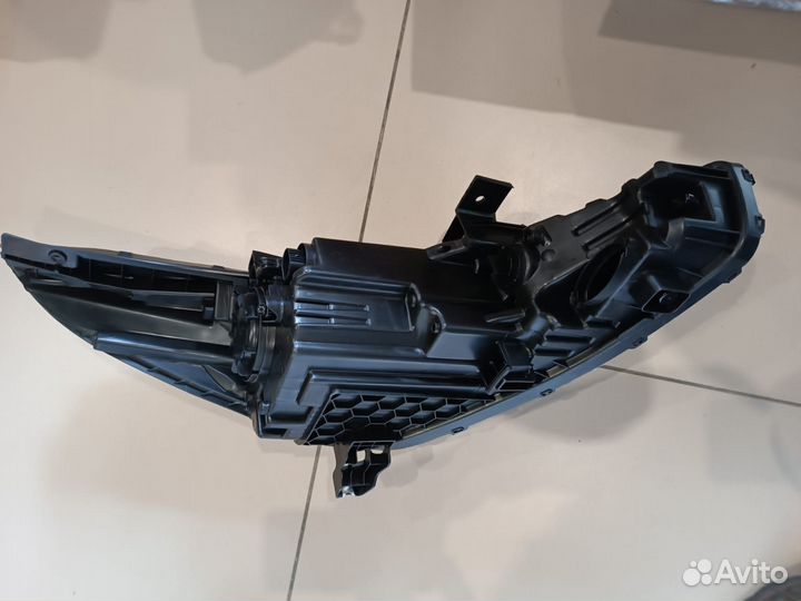 Фара передняя левая Hyundai Solaris 2020 +