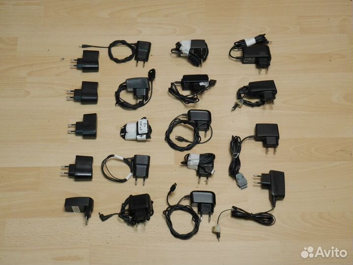 Зарядные устройства для телефонов и кабели для них