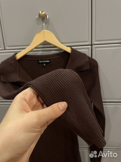 Трендовое платье в рубчик