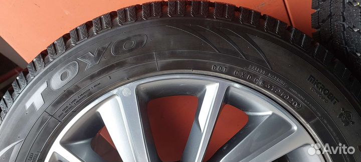 Toyo Observe GSi-5 235/60 R18 107V