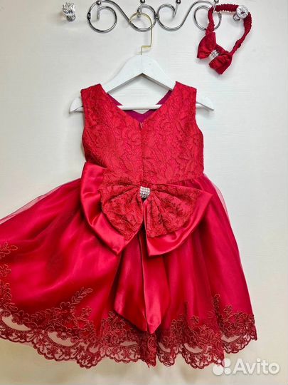 Платье шикарное на девочку 110р