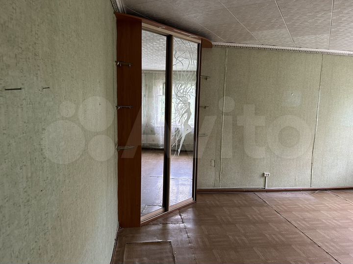 Комната 25 м² в 3-к., 1/2 эт.