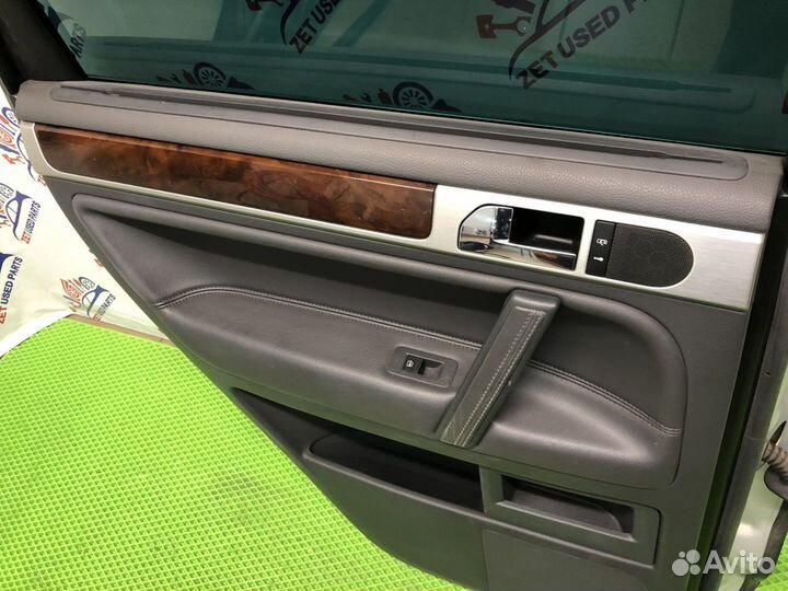 Обшивка двери (карта) задняя левая Volkswagen