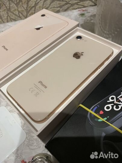 iPhone 8, 64 ГБ