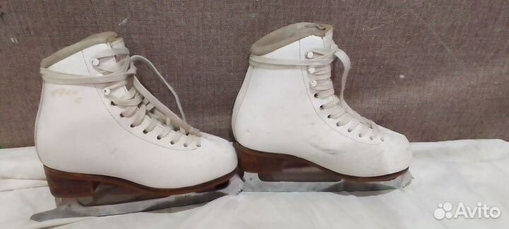 Коньки фигурные детские профессиональные