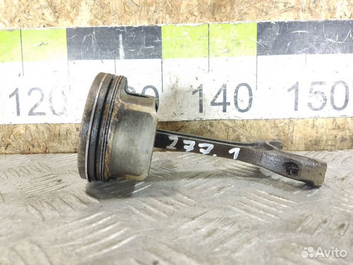 Поршень с шатуном Kia Cerato 2004-2008