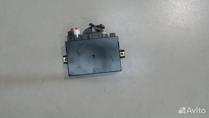 Блок управления доводчика Mercedes E W211, 2004