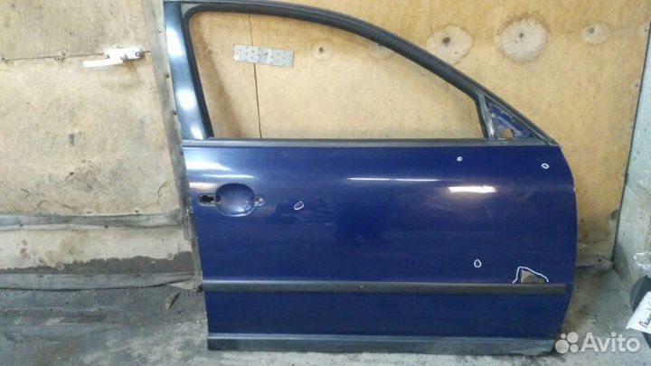 Дверь передняя правая Volkswagen Passat B5 5+