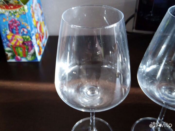 Стеклянные фужеры