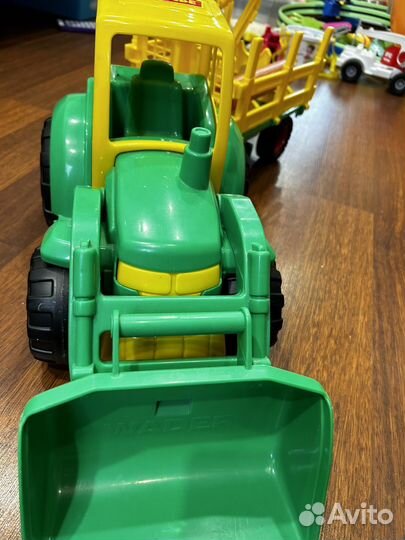 Трактор с прицепом полесье