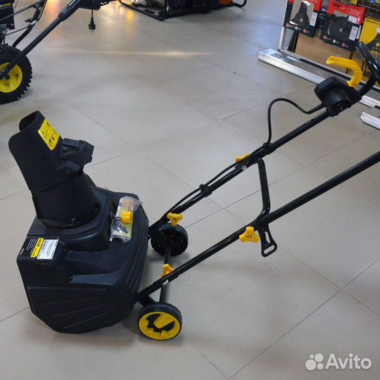 Снегоуборщик электрический huter 2квт
