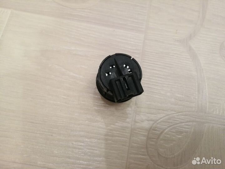 Кнопка регулировки рулевой колонки Nissan Infiniti