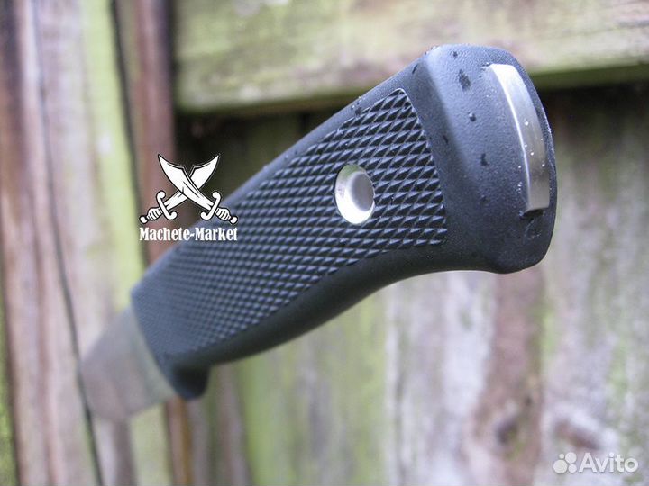 Нож туристический в пластиковых ножнах F1