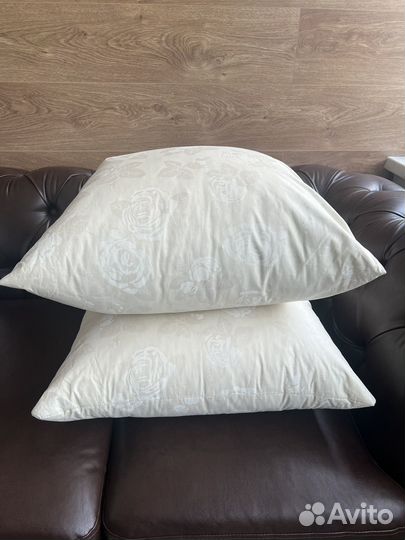 Подушка перьевая б/у