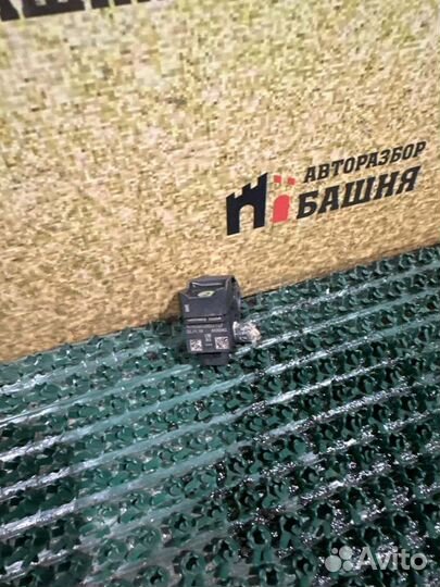 Датчик удара Audi Q5 djya 2019