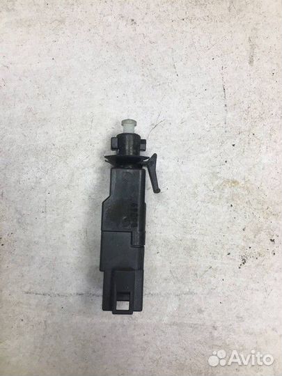 Датчик включения стопсигнала