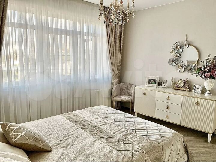 3-к. квартира, 100 м², 12/20 эт.