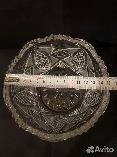 Хрустальная конфетница