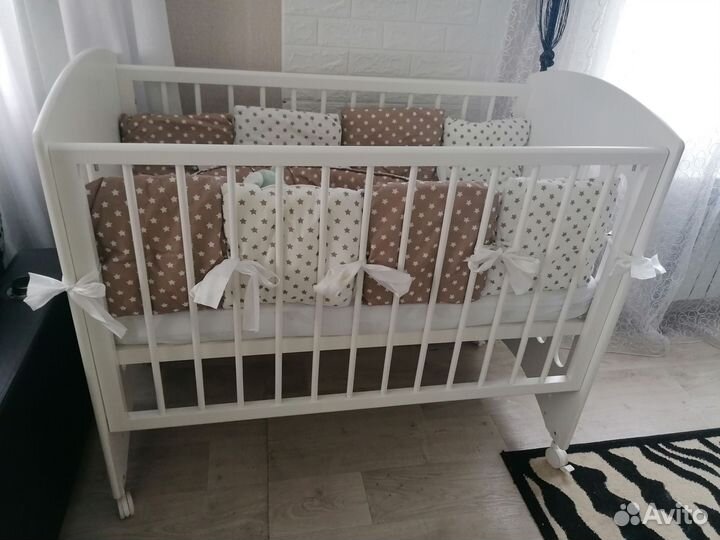 Детская кроватка