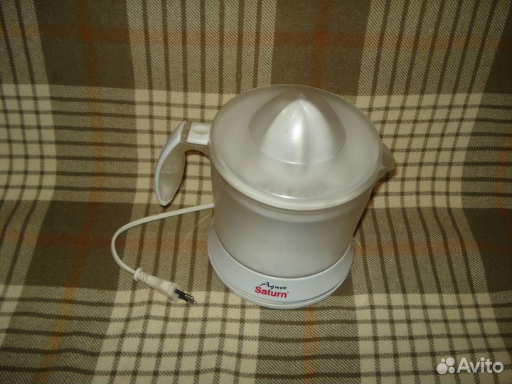 Соковыжималка для цитрусовых Saturn ST-1046