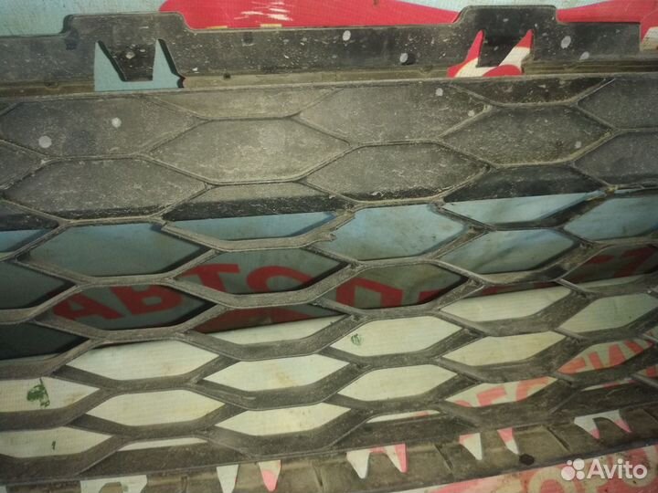 Нижняя решетка бампера Форд Эксплорер