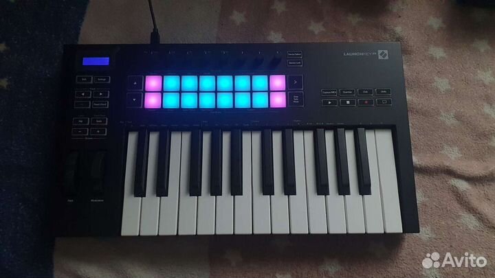 Novation Launchkey 25 MK3