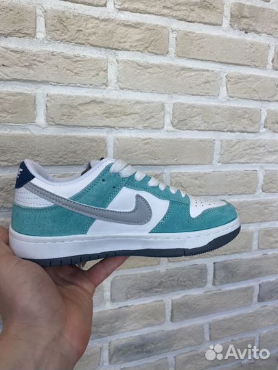 Кроссовки Nike dunk low