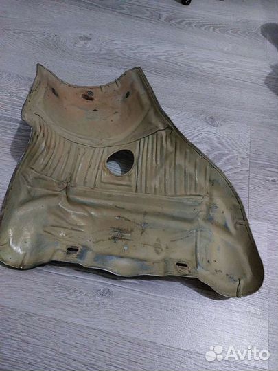 Экран тепловой (на выпускной коллектор) Мазда 3,фо