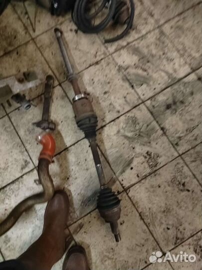 Привод передний правый Range Rover Evoque