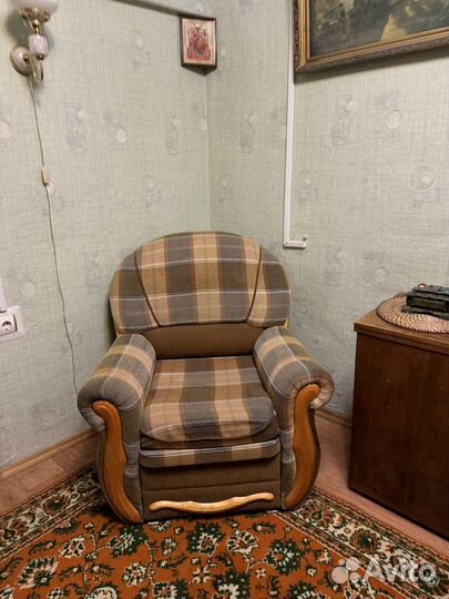 Мягкое кресло