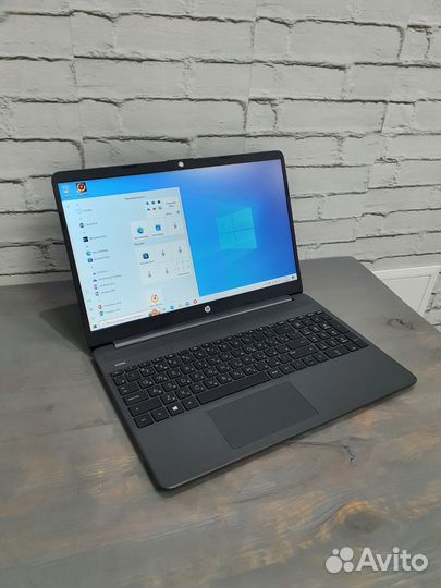 Ноутбук HP Laptop 15s-fq0056ur 15.6
