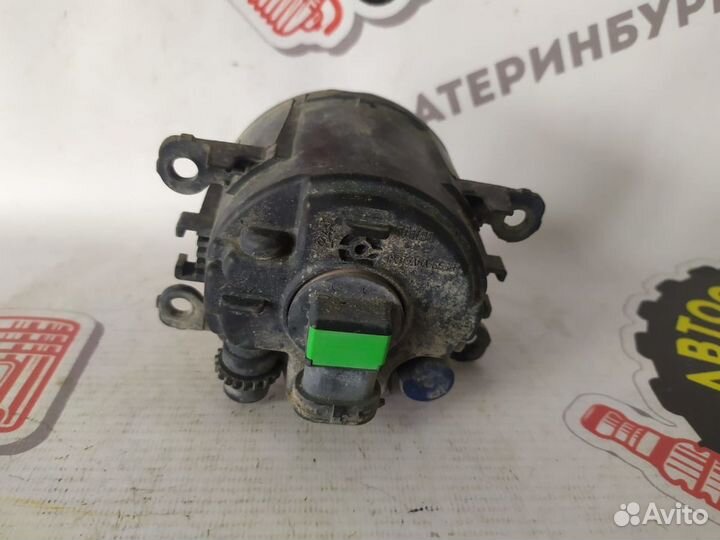 Птф передняя левая Renault Duster