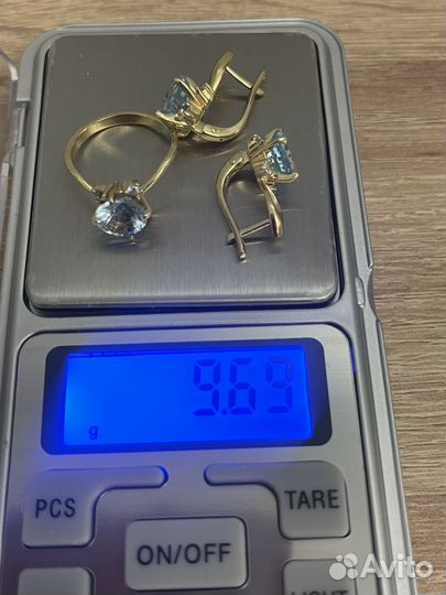 Золотой набор с топазами