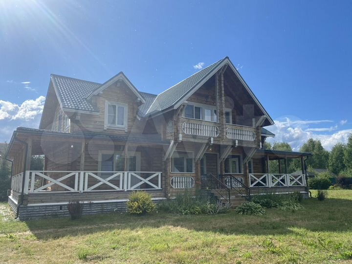 Дом 270 м² на участке 100 сот.