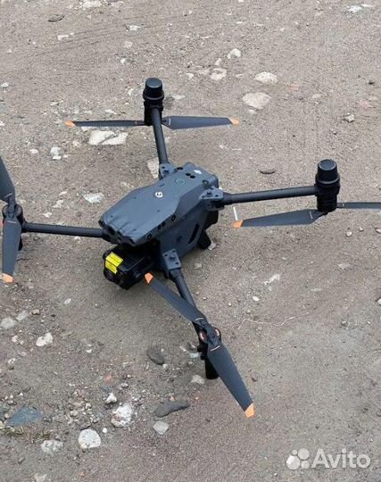 Квадрокоптер Matrice 30T