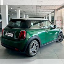 MINI Cooper SE AT, 2019, 5 420 км, с пробегом, цена 2 940 000 руб.