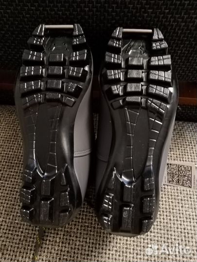 Ботинки для классических беговых лыж новые