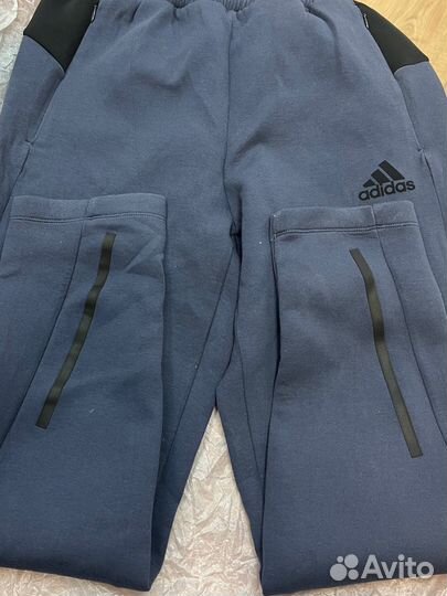 Спортивный костюм adidas