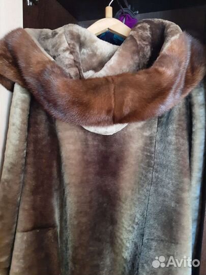 Шуба мутоновая с капюшоном