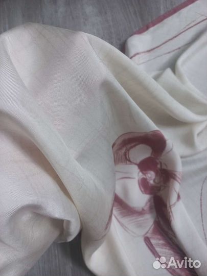 Шелковый платок chanel