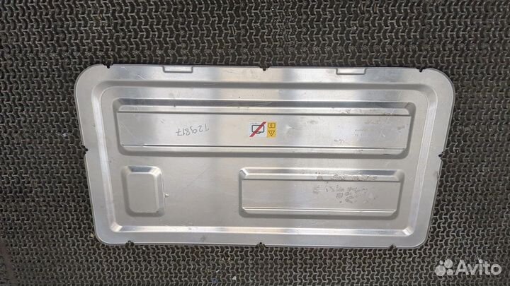 Накладка на двс BMW i3, 2015