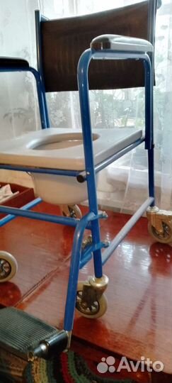 Коляска санитарная