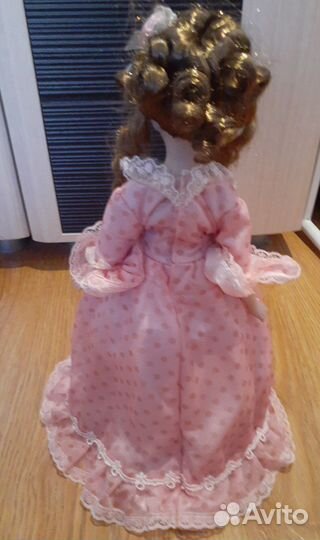 Кукла фарфоровая 40 см