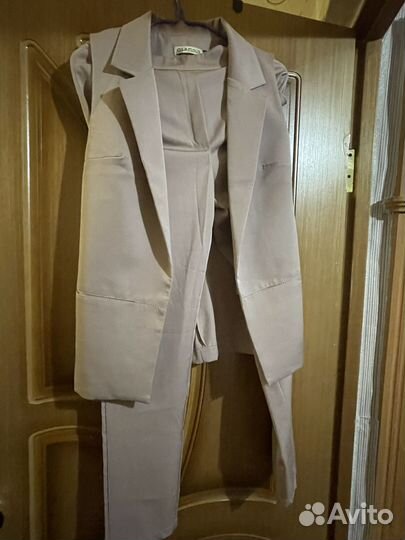 Брючный костюм женский 42 44