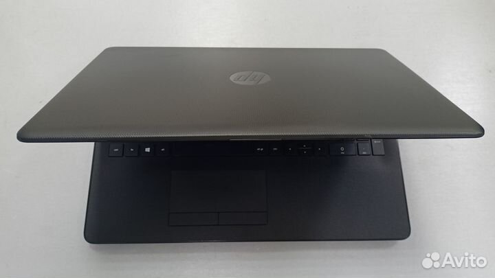 Ноутбук HP Pavilion 15 в идеальном состоянии