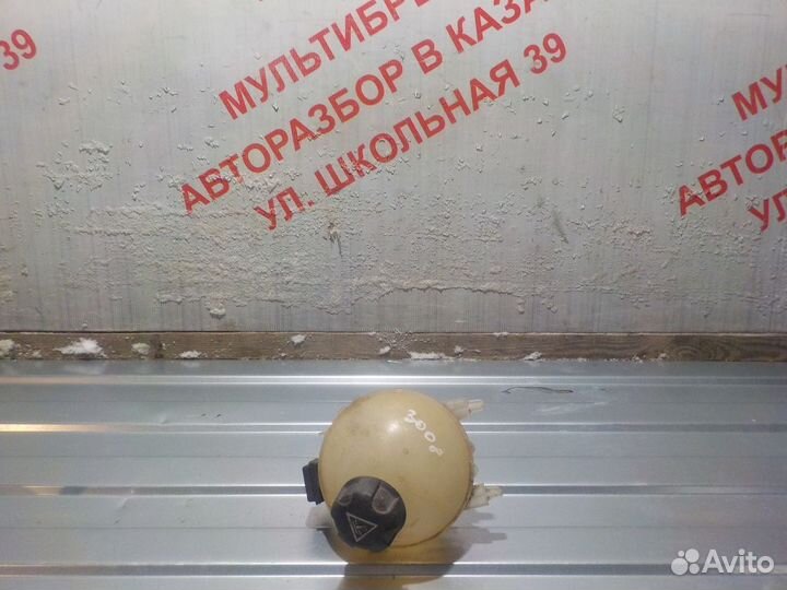 Расширительный бачок Пежо 3008