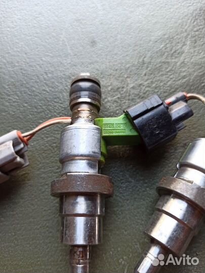 Форсунка denso toyota авенсис 1az-fse 2az-fse