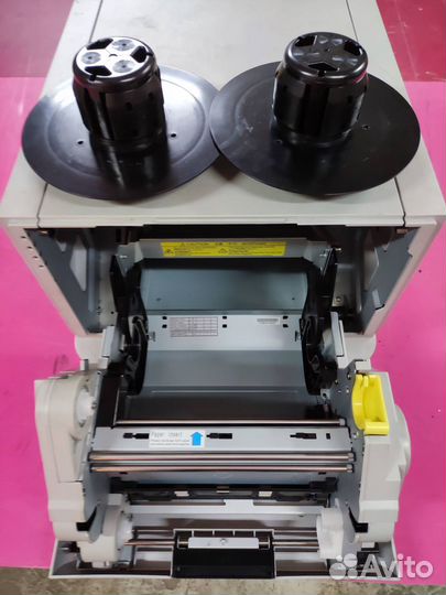 Принитер DNP DS-RX1 в кофре для перевозки